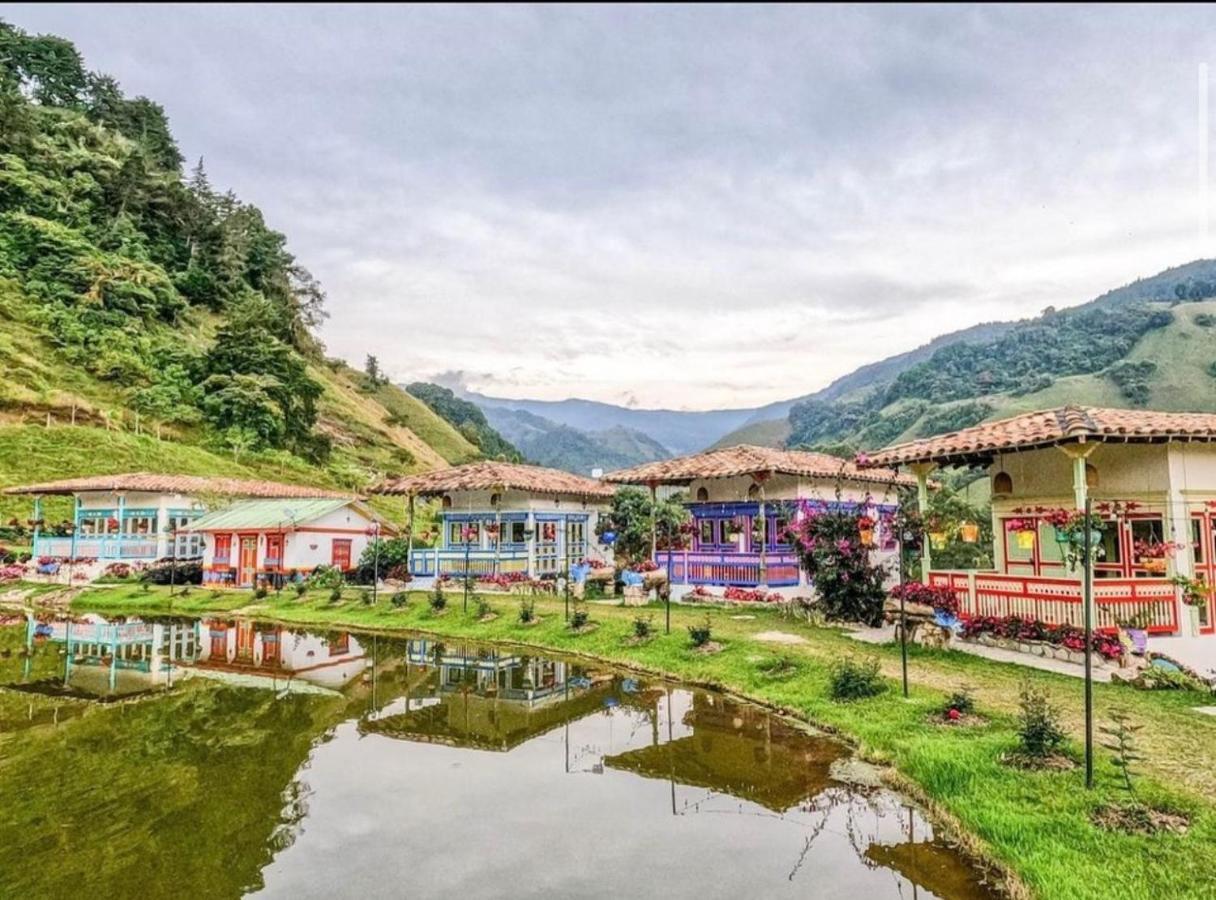 Hotel Lago Valdivia Jardín Esterno foto