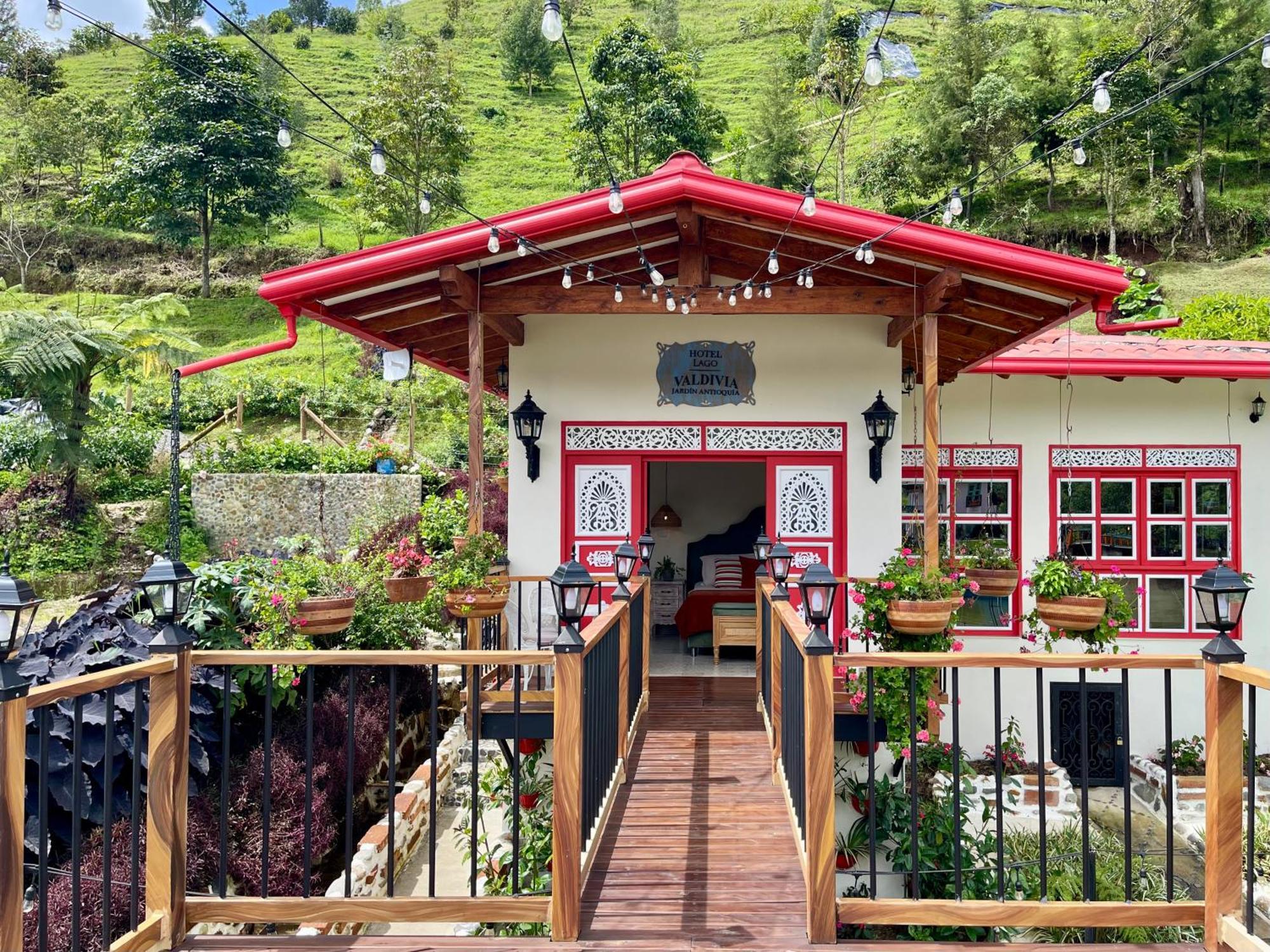 Hotel Lago Valdivia Jardín Esterno foto